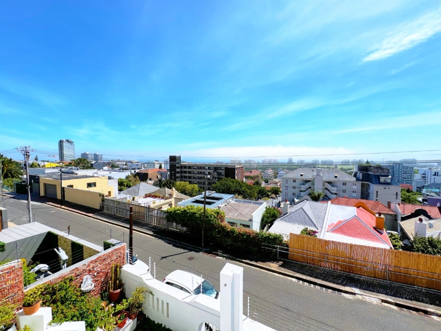 To Let 1 Bedroom Property for Rent in Green Point Western Cape